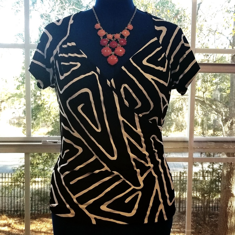 White House Black Market short sleeve top